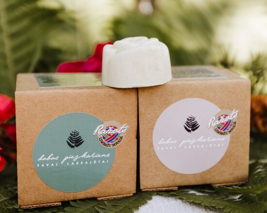 Lemiseles sviesta puķītes